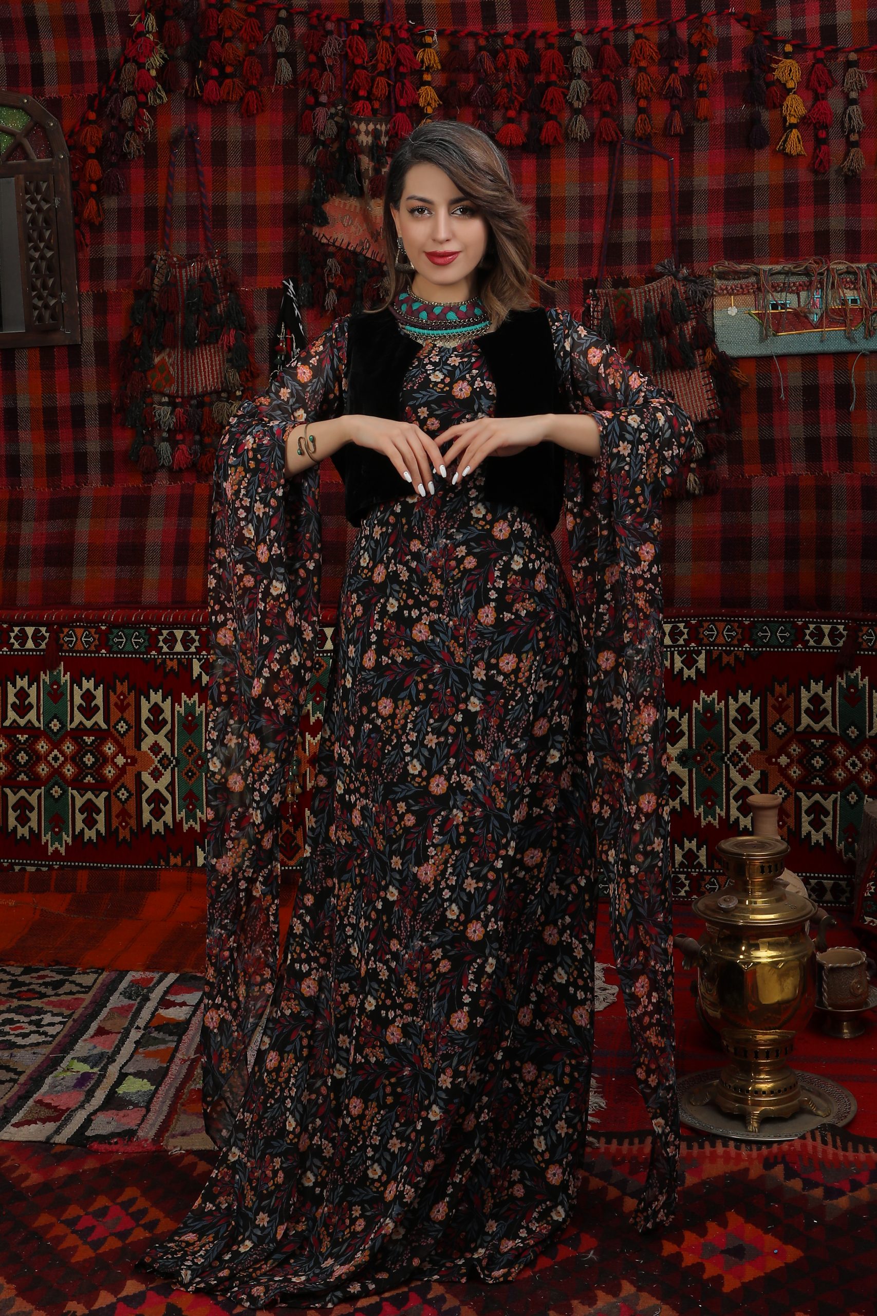 Gülnaz- Şerîne gelek zêde (Einteilig, zartes Material – ein Unterkleid wird empfohlen )